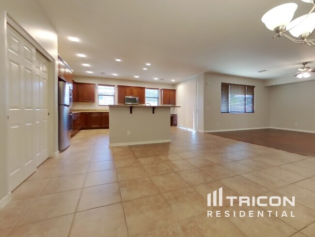 Foto del edificio - 30352 W Whitton Ave