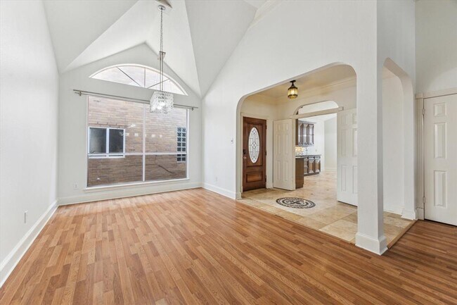 Foto del edificio - 1339 Parkway Ct