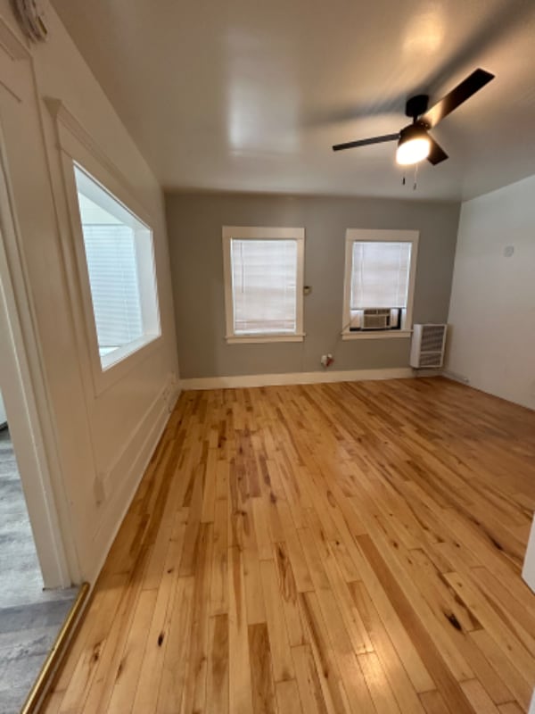 Photo - 836 S Park View St Apartment