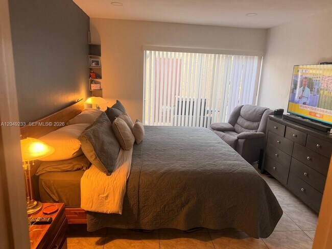 Foto del edificio - 9536 Oakburst Ln