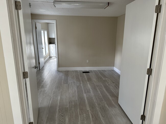Living area - 154 W Center Ave