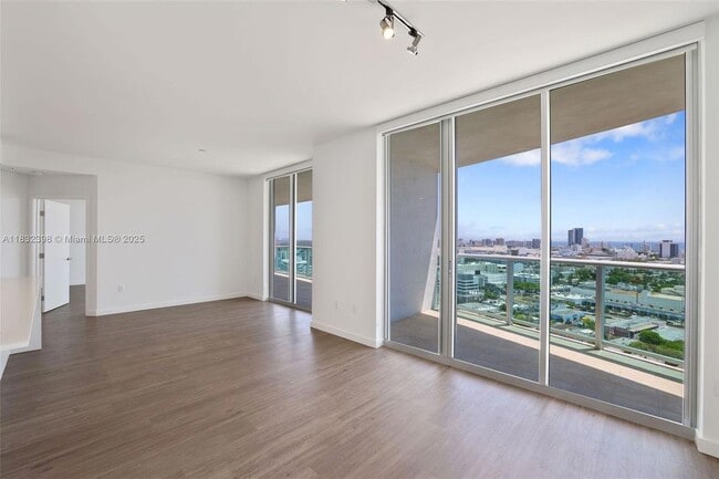 Building Photo - Flamingo Point 1500 Bay Road, Unit AC-2207