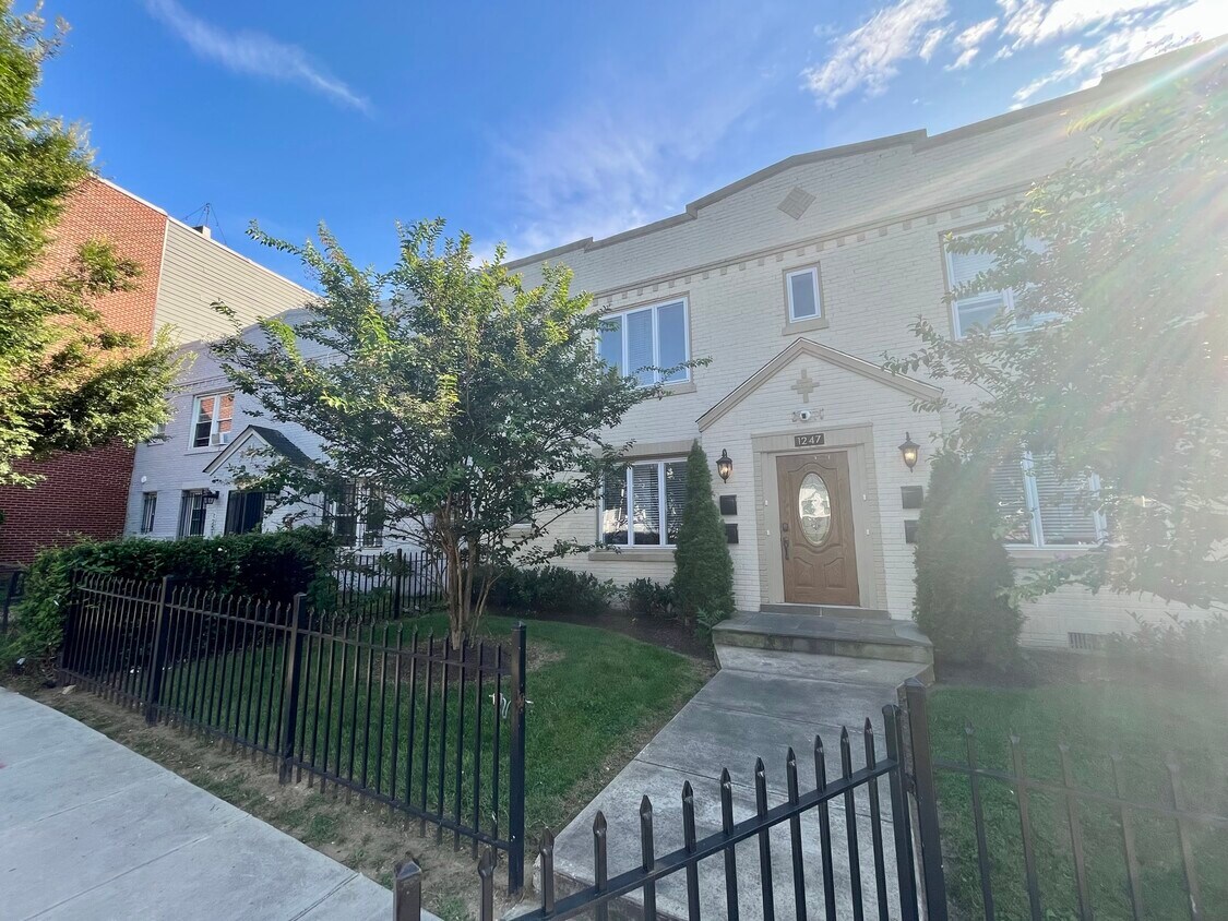 1247 Penn St NE, Washington, DC 20002 Townhome Rentals in Washington