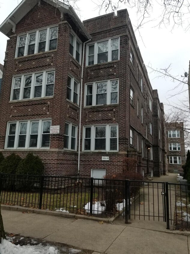 Primary Photo - 4904 N Magnolia Ave