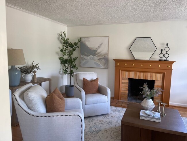Building Photo - 3 Bedroom Single Family Home in Seattle