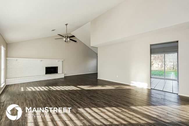 Building Photo - 309 Deacon Dr