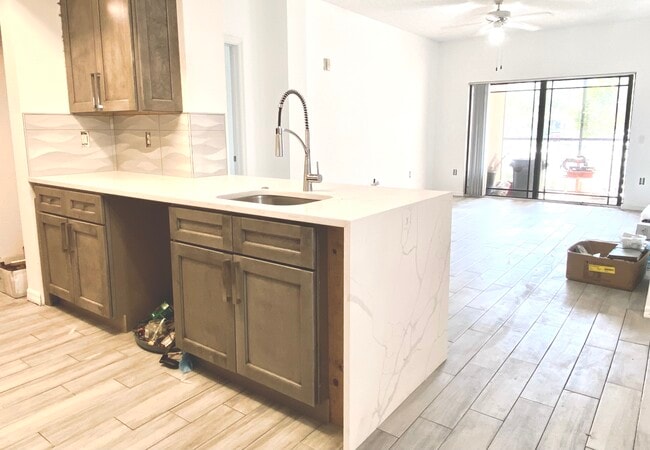 Building Photo - 2812 Grande Pky