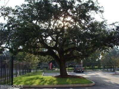 Foto del edificio - 200 S Florida St