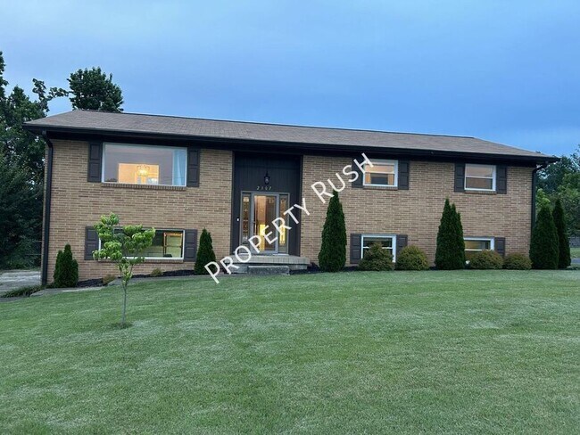 Foto del edificio - 2307 Arroyo Dr