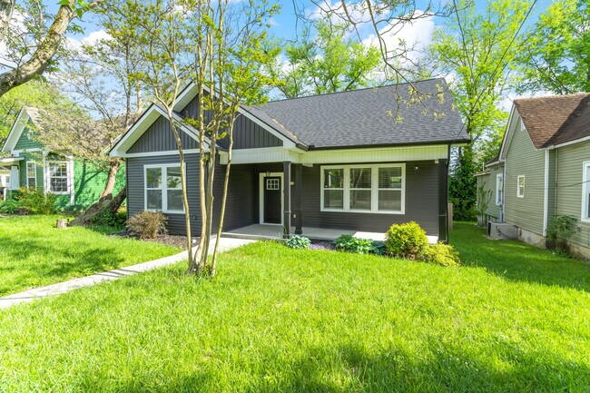 Building Photo - 618 Hiawassee Ave