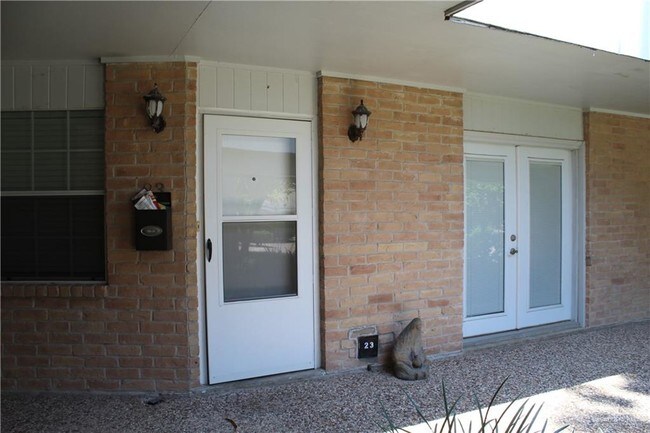 Building Photo - 111 Yuma Ave