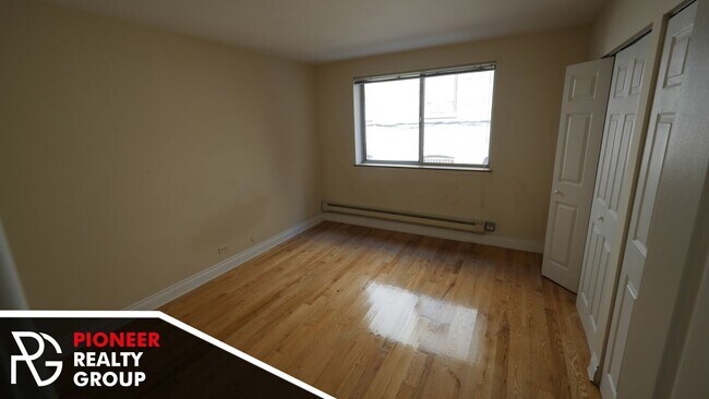 Foto del edificio - 660 W Wrightwood Ave
