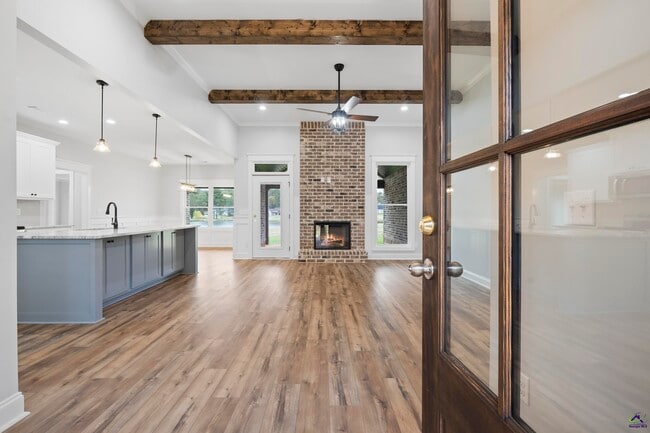 Building Photo - 168 Camden Way