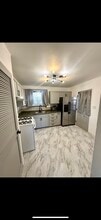 Building Photo - 1611 Vilardo Ln