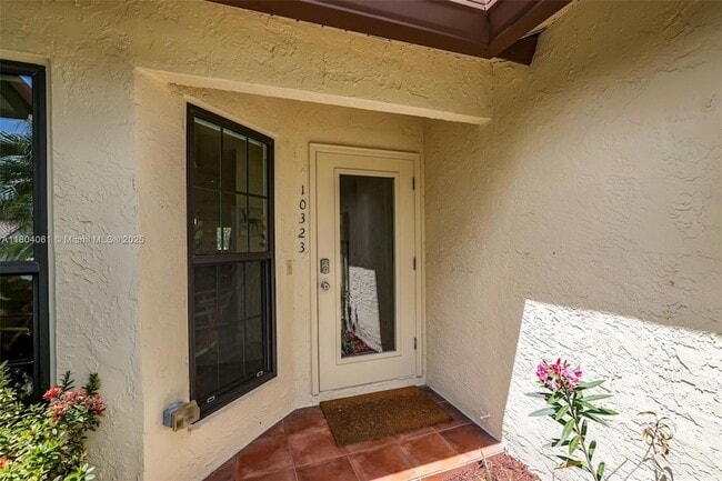Building Photo - 10323 Hidden Springs Ct