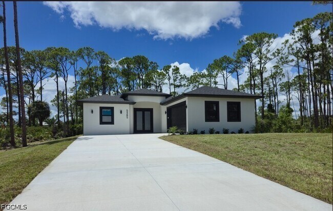 Building Photo - 5385 Kasper St