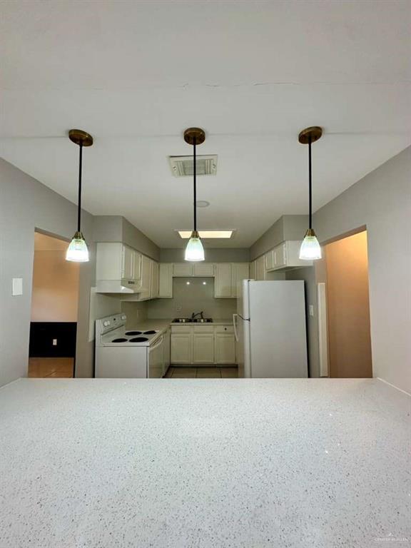 Foto del edificio - 29 W Dallas Ave