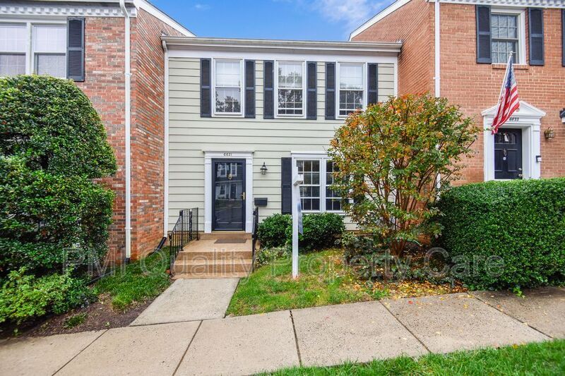 6631 McLean Ct, McLean, VA 22101 Townhome Rentals in McLean VA
