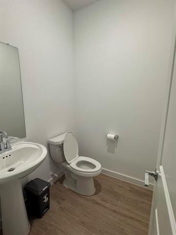 Foto del edificio - 229 Invermore Dr