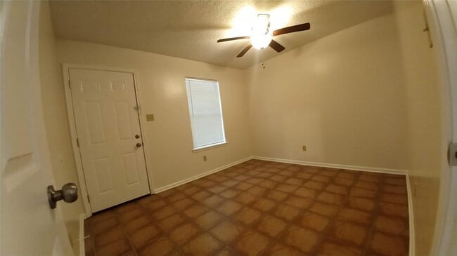 Building Photo - 3008 Manor Ln