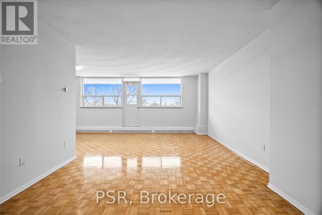 Building Photo - 105-105 Rowena Dr