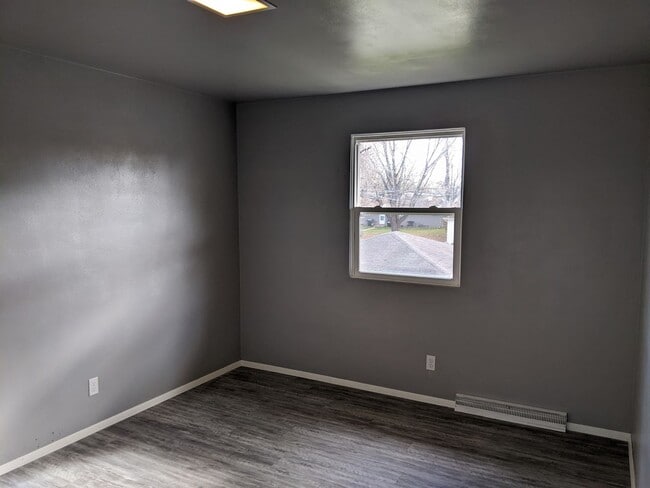 Foto del edificio - 1727 Silvercrest Dr