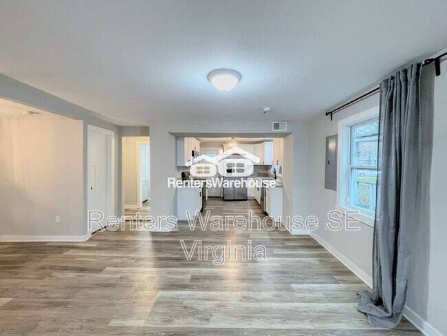 Building Photo - 610 Walker Ave