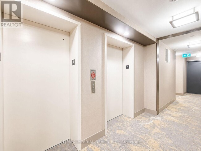 Building Photo - 65 Watergarden Dr