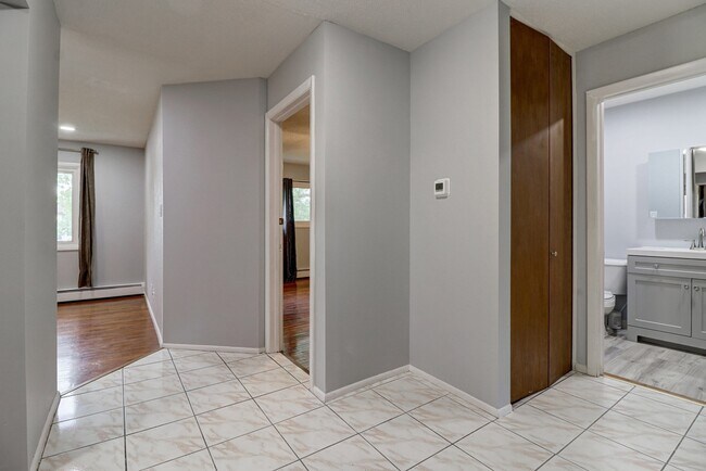 Building Photo - 8908 Steven Dr