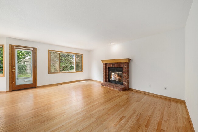 Building Photo - 2913 Ninebark Dr