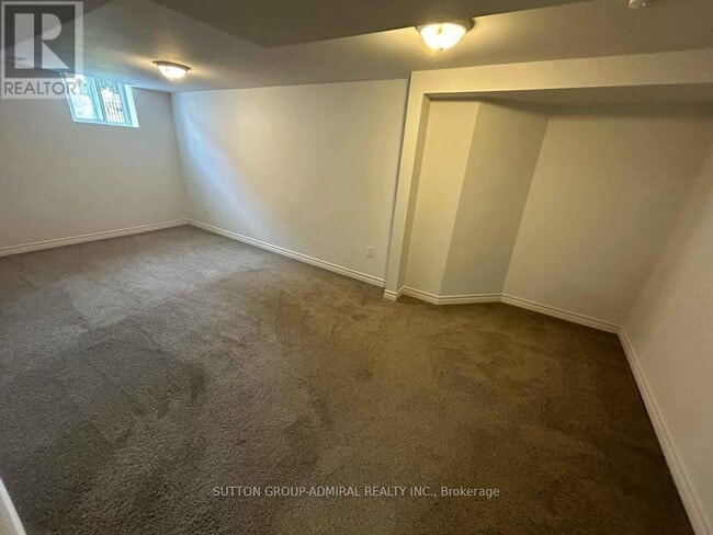 Building Photo - 113 Hurst Dr