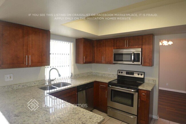 Foto del edificio - 1100 SW 70th Terrace