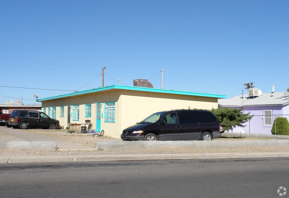 Building Photo - 3901 Fillmore Ave