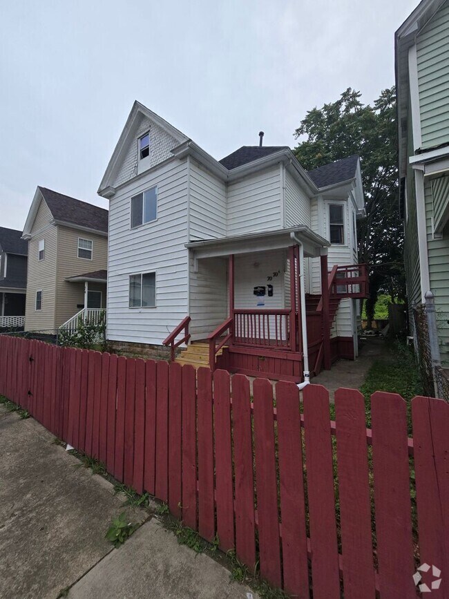 Building Photo - 52 1/2-70-72 N Yale Ave