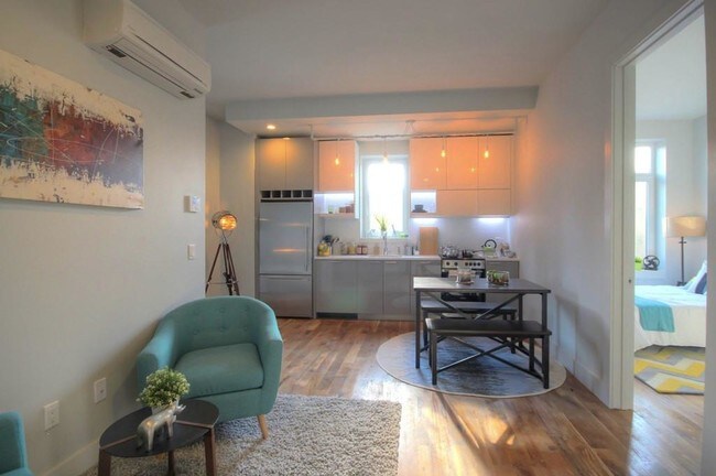 Foto del edificio - 1038 Greene Ave