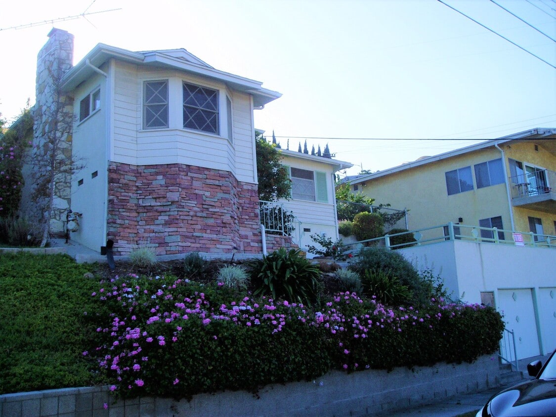 Primary Photo - 1223 S Trotwood Ave