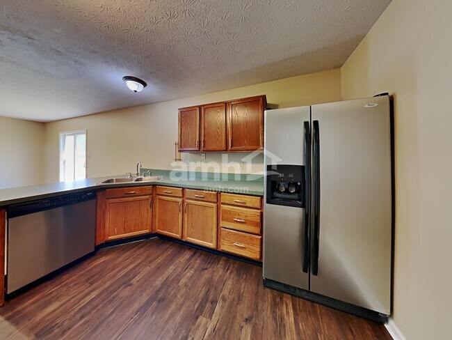 Building Photo - 5843 Glen Haven Blvd