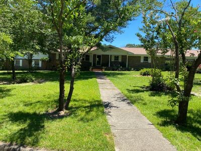 Primary Photo - 202 Christopher Dr