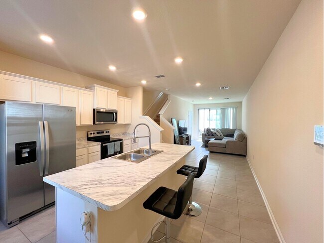 Foto del edificio - Charming 2-Bedroom Townhouse in Rivergate,...