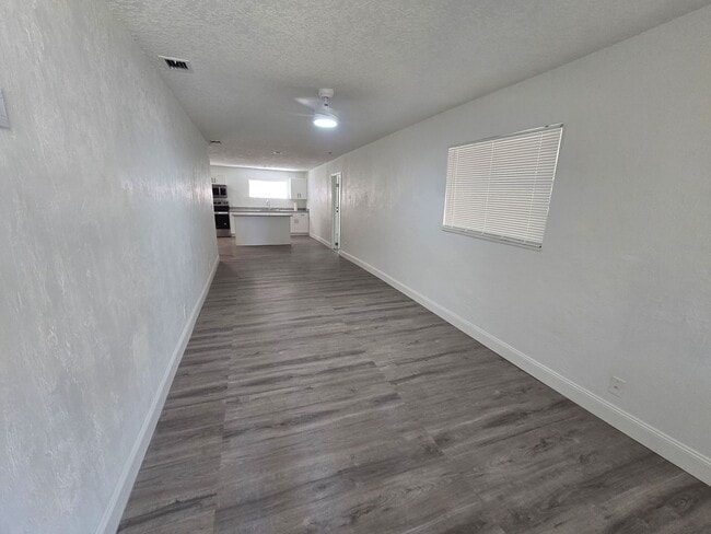 Building Photo - Updated 3 bedroom, 2 bath home