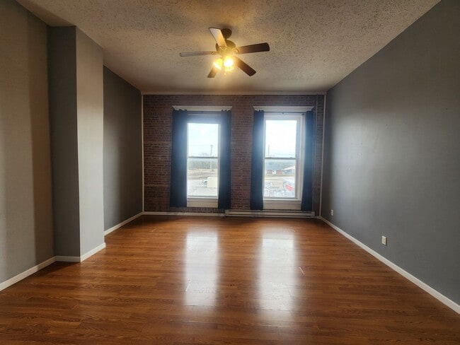 Building Photo - COTT 111