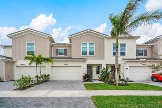 Building Photo - 16310 Oakview Dr