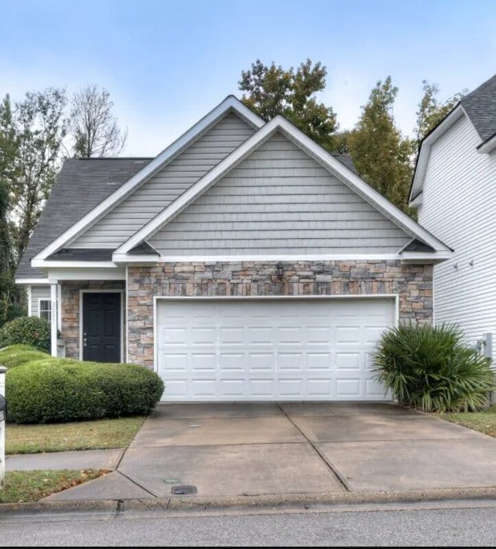 Primary Photo - 2037 Dundee Way