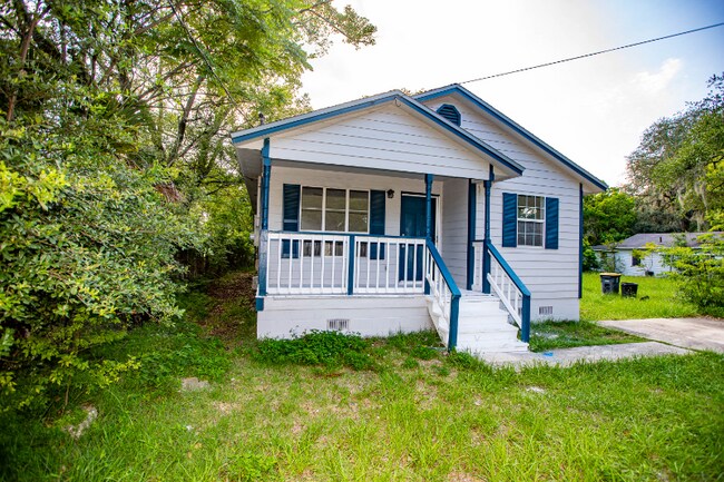 Building Photo - 5414 Alta St