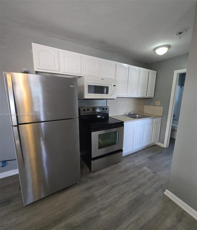 Building Photo - 3981 SW 12th Pl