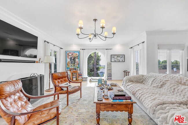 Foto del edificio - 1009 Carol Dr