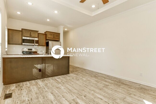 Foto del edificio - 2 Bedroom Pet-Friendly Home in St. Petersburg, FL with Main Street Renewal