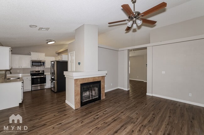 Building Photo - 3432 E Tonto Ln