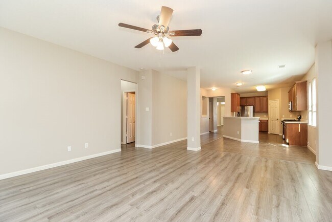 Foto del edificio - 443 Oak Chase Dr