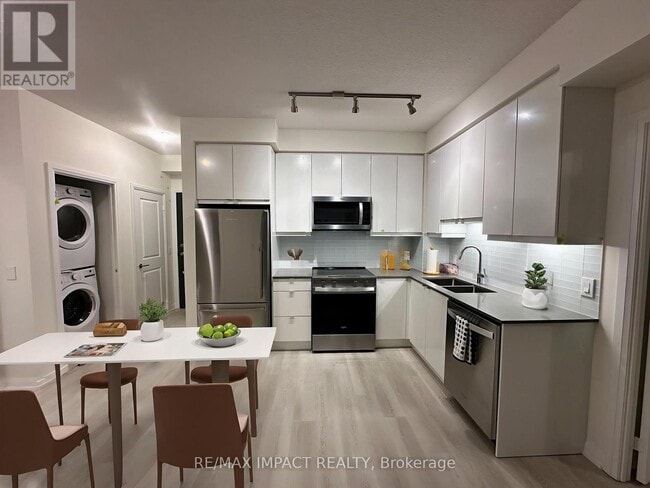 Photo du bâtiment - 3270 Sheppard Ave E